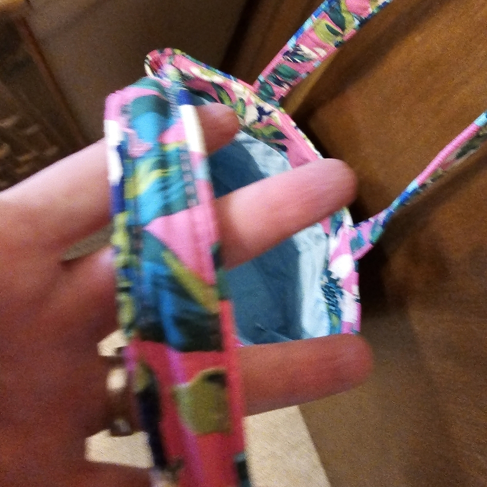 Vera Bradley Tropical Paradise Large Tote - Picture 4 of 14